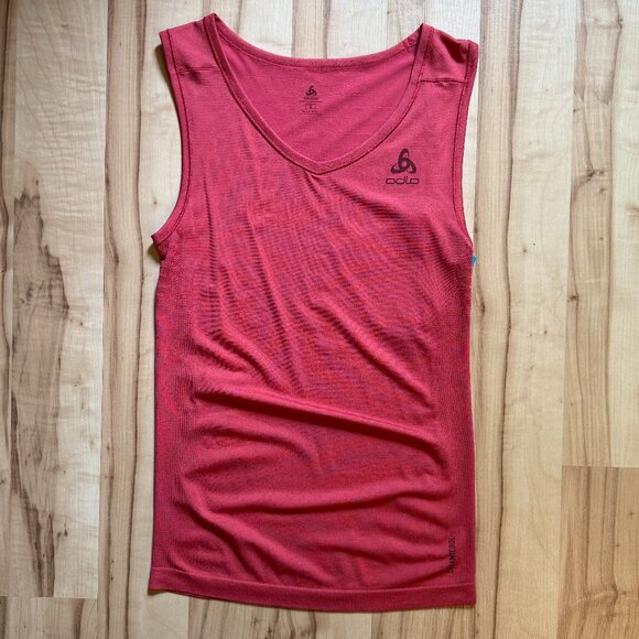 Women's Athletic Tank Tops (2) - Picture 2 of 14